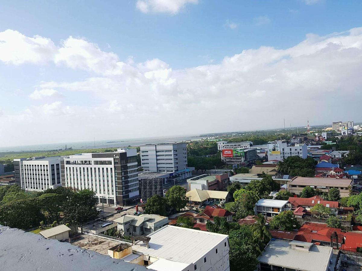 Yulz 516 At Cityscape Bacolod Zewnętrze zdjęcie